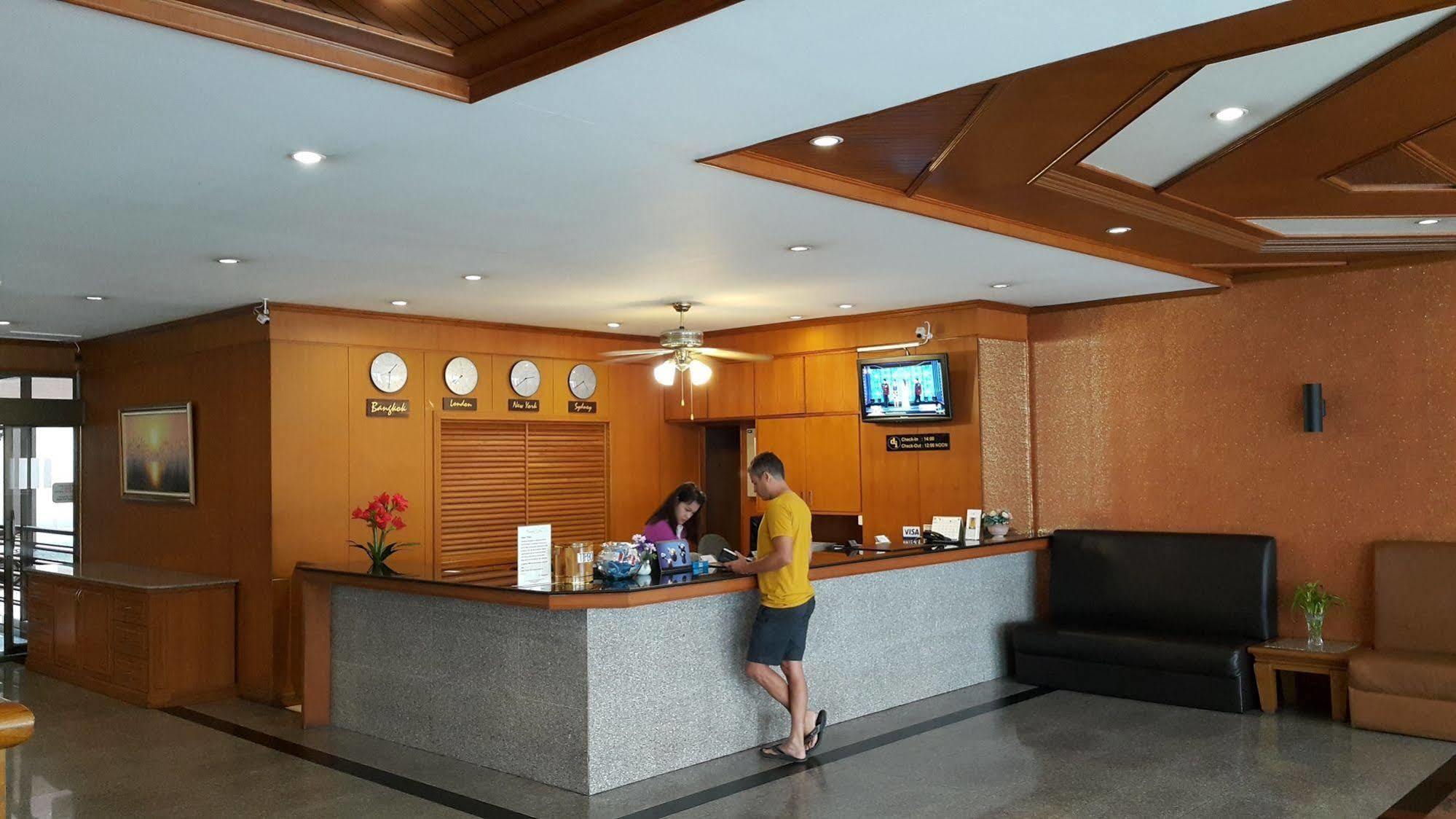 Dynasty Inn Pattaya Zewnętrze zdjęcie