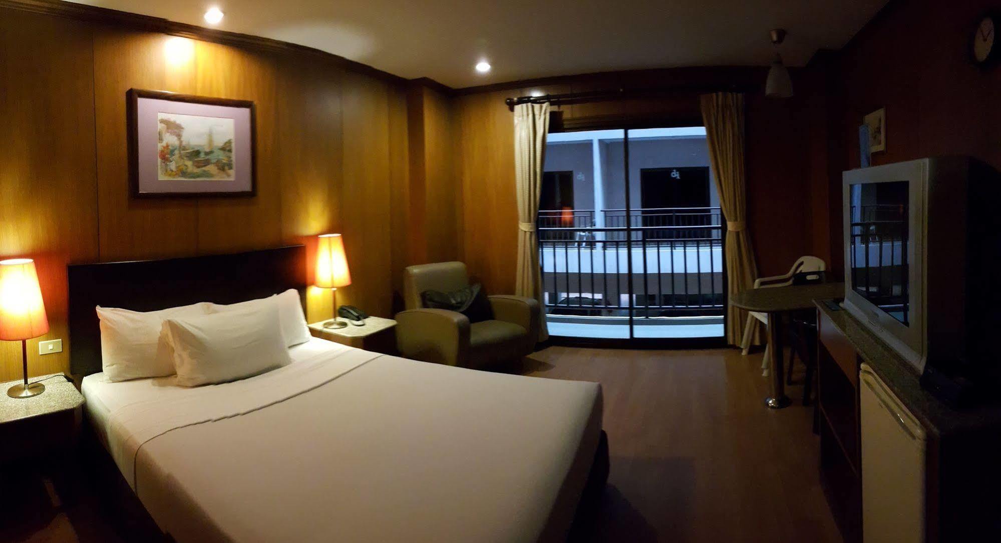 Dynasty Inn Pattaya Zewnętrze zdjęcie