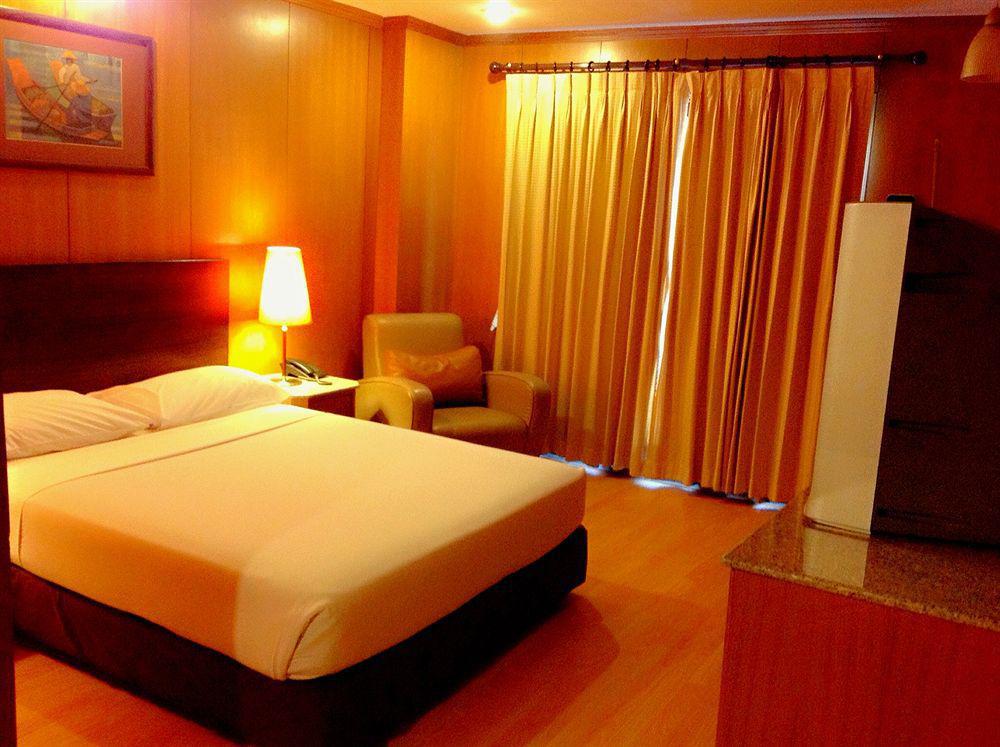 Dynasty Inn Pattaya Zewnętrze zdjęcie
